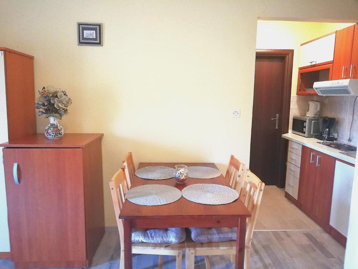 Apartment Mara Porec Esterno foto