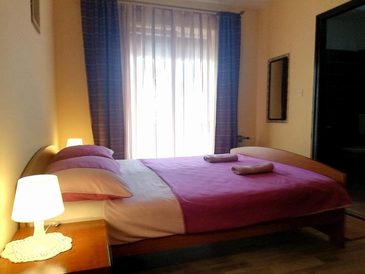 Apartment Mara Porec Esterno foto