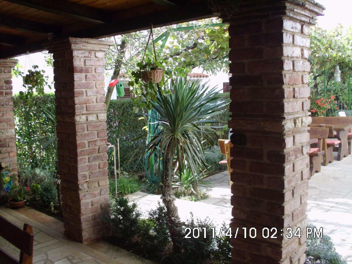 Apartment Mara Porec Esterno foto