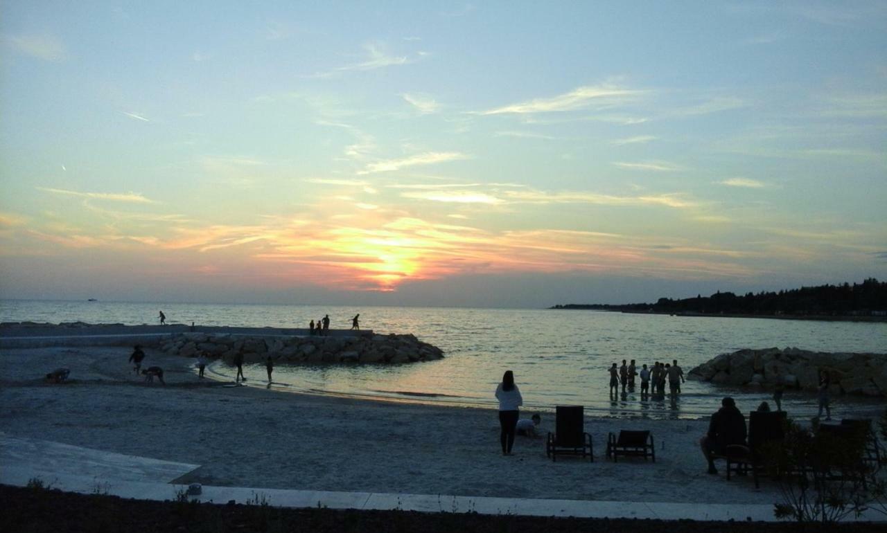 Apartment Mara Porec Esterno foto