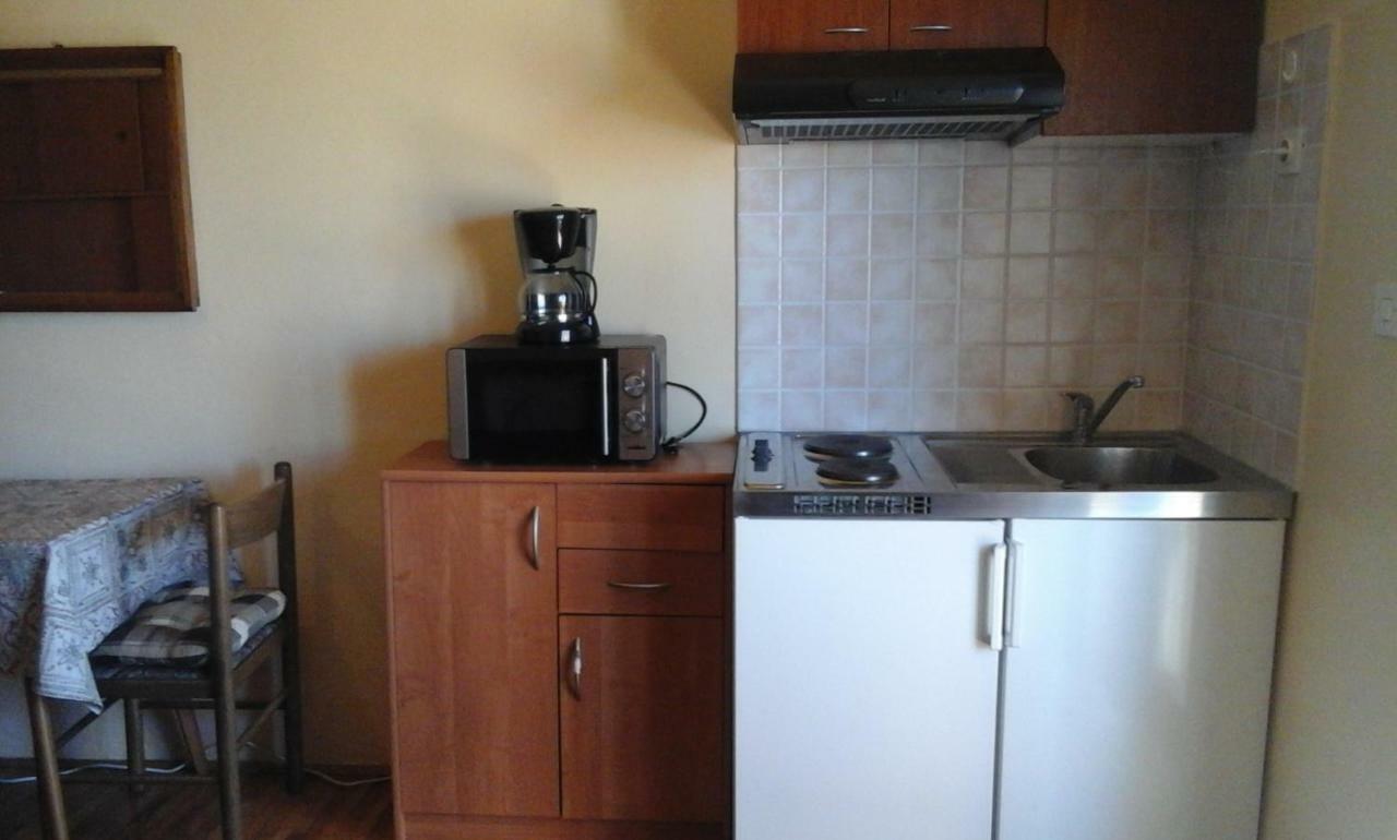 Apartment Mara Porec Esterno foto